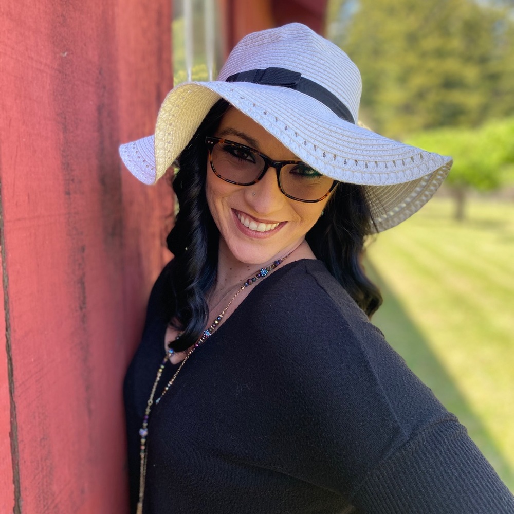 Meet your Posher, Becca